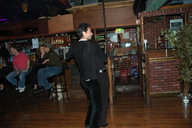 min 2005 12 18 sharkys 083